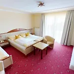 Voralpenhotel Schmoller Hotell Sankt Georgen im Attergau