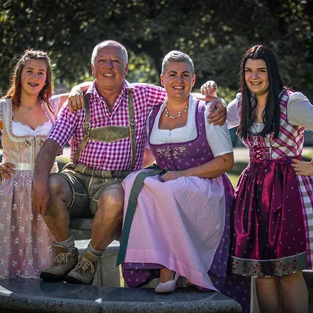 Hotel Voralpenhotel Schmoller 3*