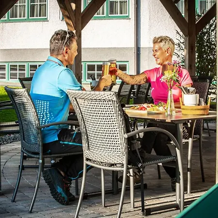 Voralpenhotel Schmoller 3* Sankt Georgen im Attergau