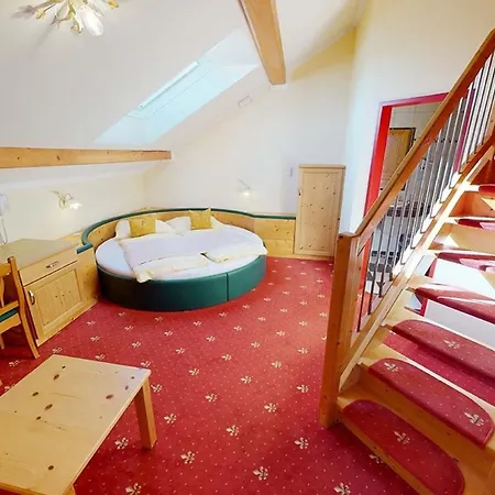 Voralpenhotel Schmoller Sankt Georgen im Attergau