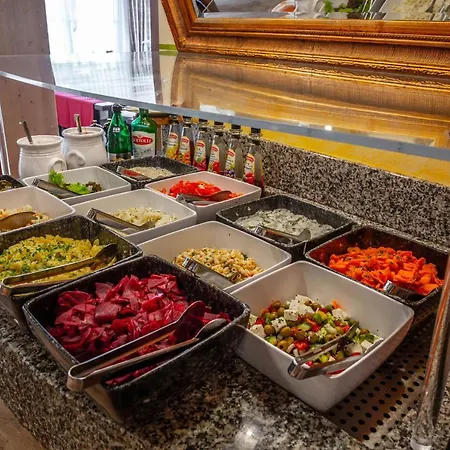 Voralpenhotel Schmoller Sankt Georgen im Attergau