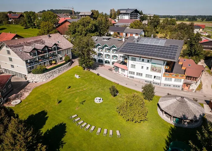 Hotel Voralpenhotel Schmoller St. Georgen im Attergau