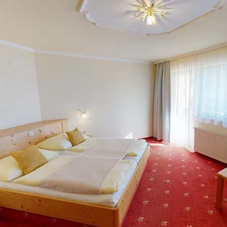 Voralpenhotel Schmoller Hotel Sankt Georgen im Attergau