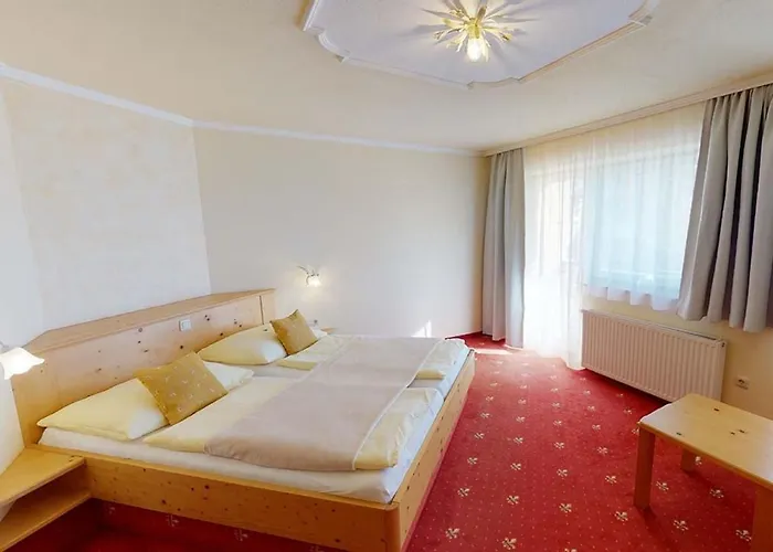 Voralpenhotel Schmoller Hotel Sankt Georgen im Attergau